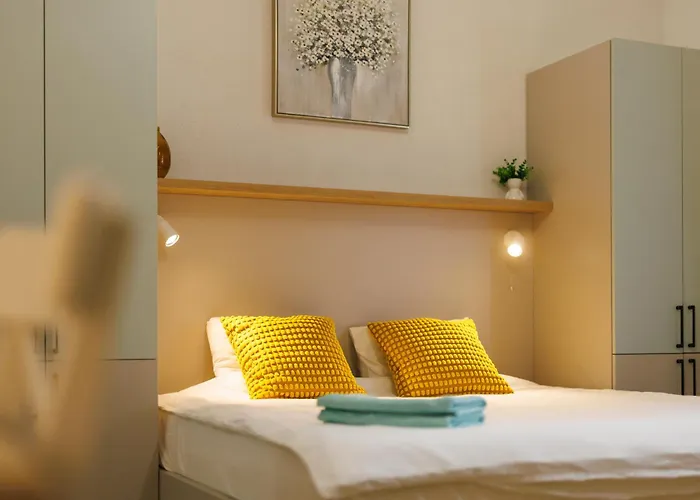 Victoriei Square Apartment